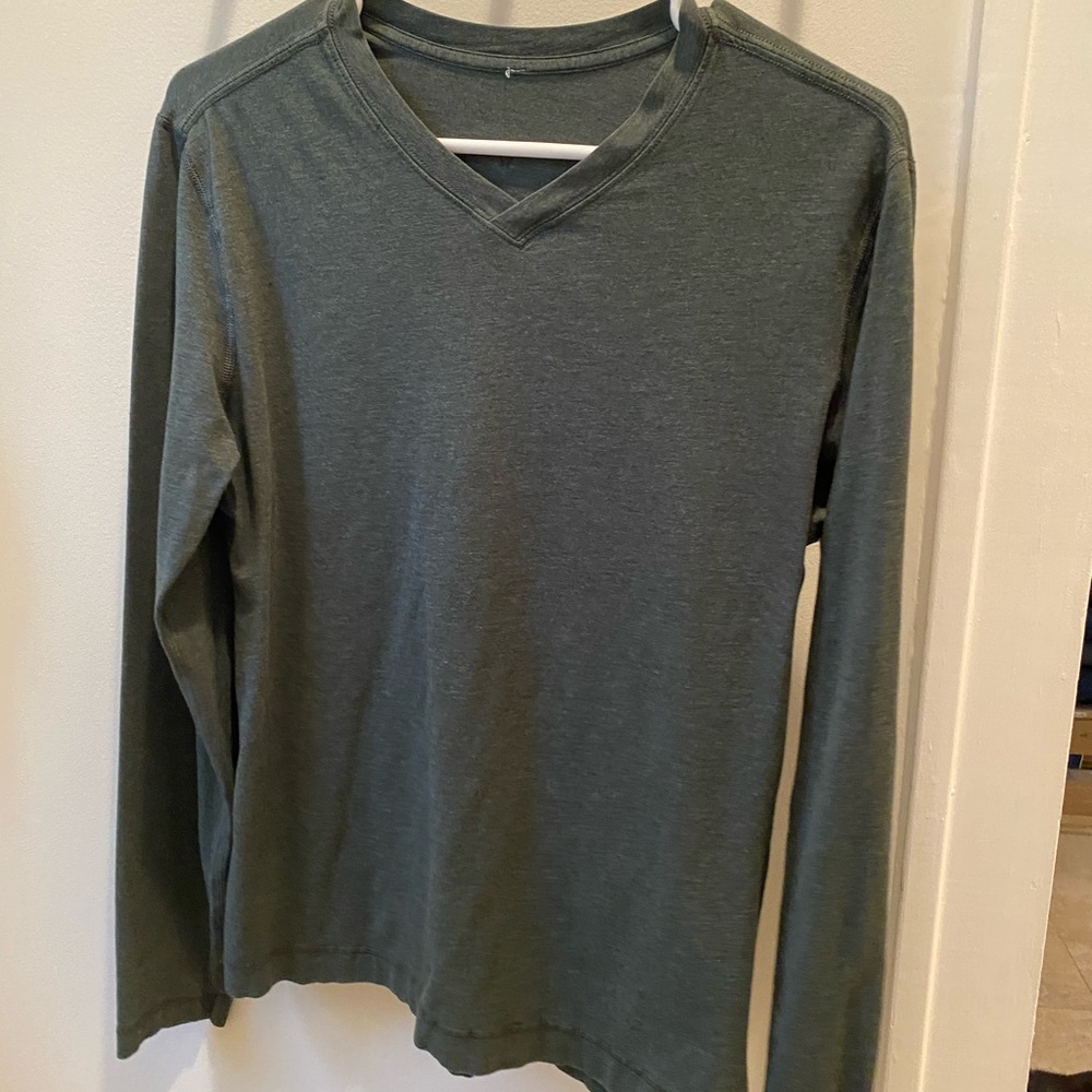 Lululemon 5 Year Basic V Long Sleeve - image 1